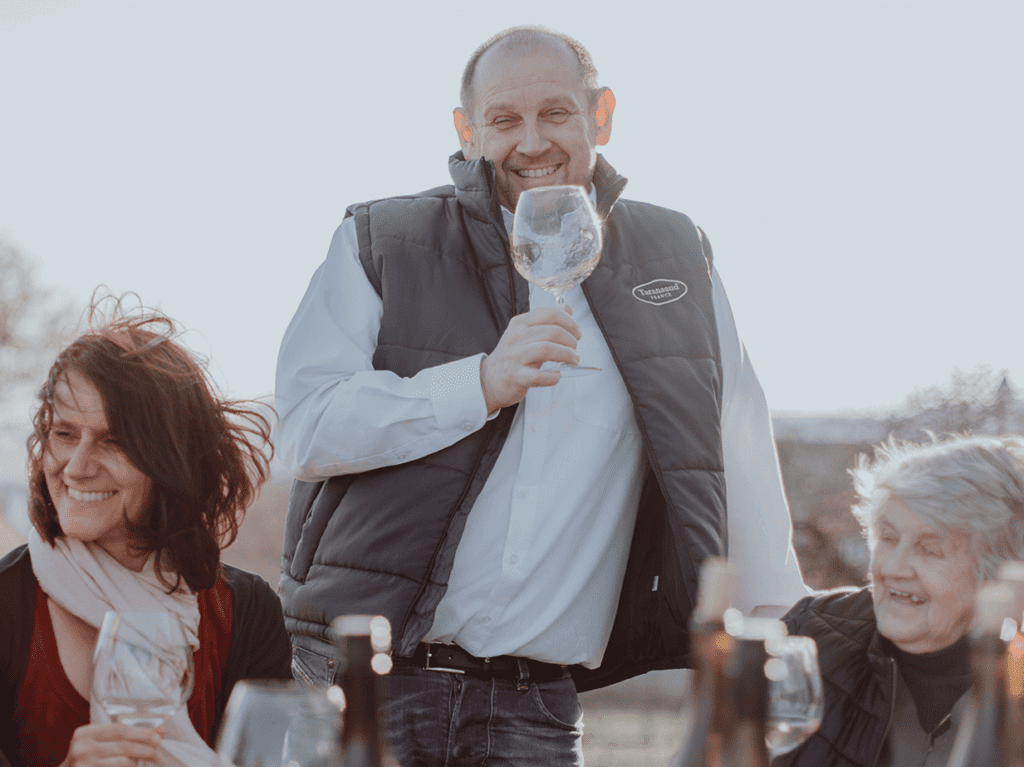 Weingut_Martin_Pasler_Jois_Burgenland_Austria_Agentur_Werbereich_Familie_Weinverkostung_03-1